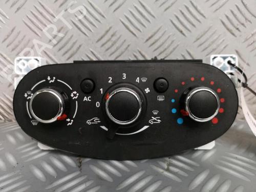 Used Climate control Climate control DACIA SANDERO II TCe 90 (B8M1, B8MA, B8AC) (90 hp) 30074339 30074339