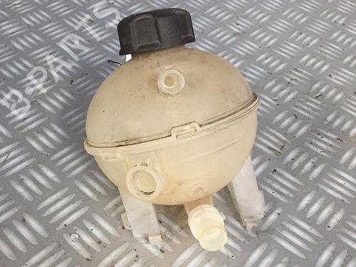 Used Expansion tank PEUGEOT 308 II (LB_, LP_, LW_, LH_, L3_) 1.6 HDi / BlueHDi 115 (115 hp) 30069148