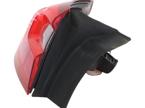left-taillight-ford-fiesta-vii-hj-hf-2017-37031665 main image