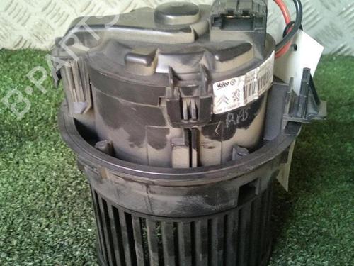 Used Heater blower motor Heater blower motor PEUGEOT 208 I (CA_, CC_) 1.6 HDi / BlueHDi 75 (75 hp) 29952762 29952762