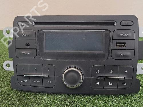 Used Radio DACIA DUSTER (HS_) 1.5 dCi (109 hp) 29947180
