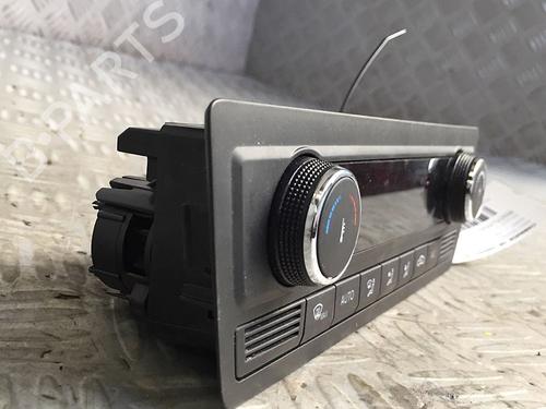 AC Styreenhet / Manøvreringsenhet SEAT IBIZA IV (6J5, 6P1) 1.4 TDI (90 hp) 30069396