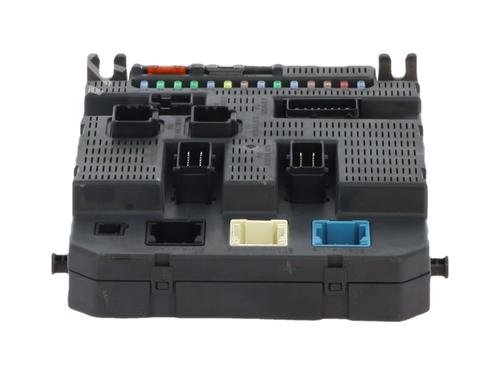 Used Fuse box Fuse box 39212892 39212892