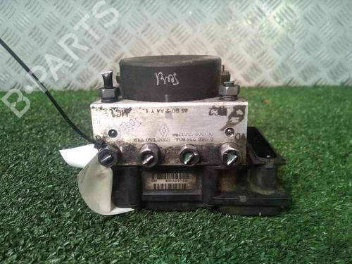 Used ABS pump RENAULT CLIO III (BR0/1, CR0/1) 1.5 dCi (BR17, CR17) (86 hp) 17162353