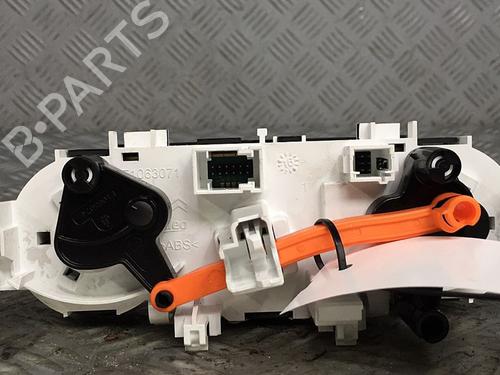 Used Climate control Climate control 37731448 37731448