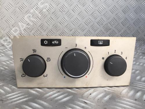 Used Climate control Climate control OPEL ZAFIRA / ZAFIRA FAMILY B (A05) 1.9 CDTI (M75) (120 hp) 30070182 30070182