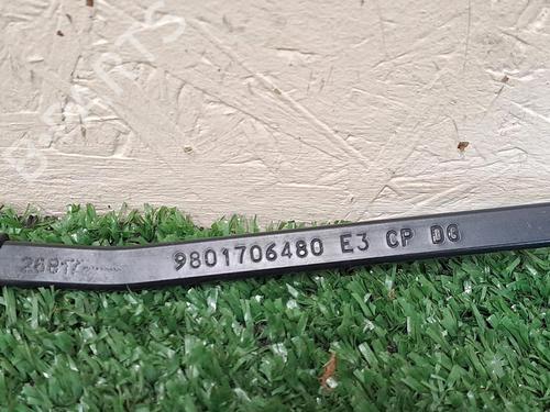 Front windshield wiper arm CITROËN C4 CACTUS 1.2 VTi 82 | BP30067947C143