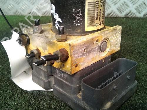 ABS pump CITROËN C3 Picasso (SH_) 1.6 HDi | BP30073624M43 - Image 3