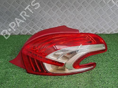 Højre baglygte PEUGEOT 208 I (CA_, CC_) 1.2 VTI 82 (82 hp) 29947003