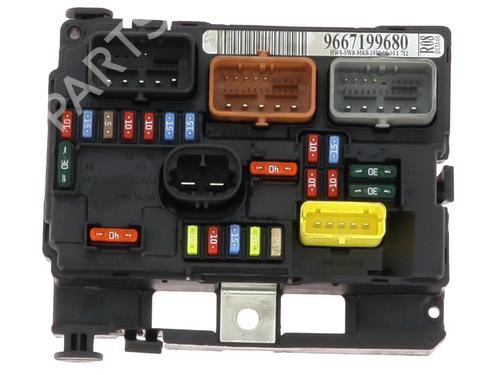 Used Fuse box Fuse box CITROËN DS3 (SA_) 1.6 HDi 110 (112 hp) 33311860 33311860