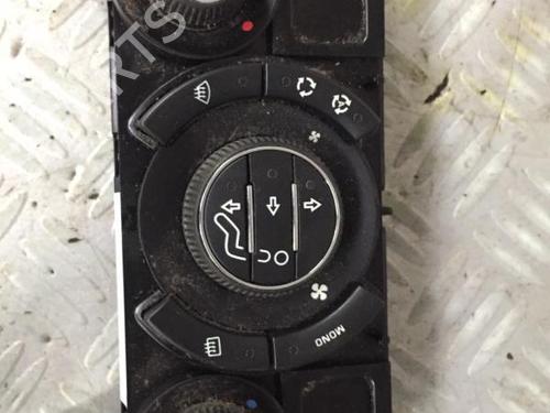 Climate control PEUGEOT 3008 I MPV (0U_) 1.6 HDi | BP29952378I5