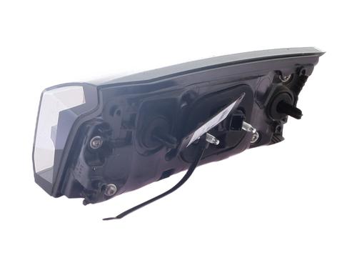 Used Right tailgate light Right tailgate light PEUGEOT 2008 II (UD_, US_, UY_, UJ_, UR_, UC_) 1.2 PureTech 100 (USHNK) (101 hp) 31148171 31148171