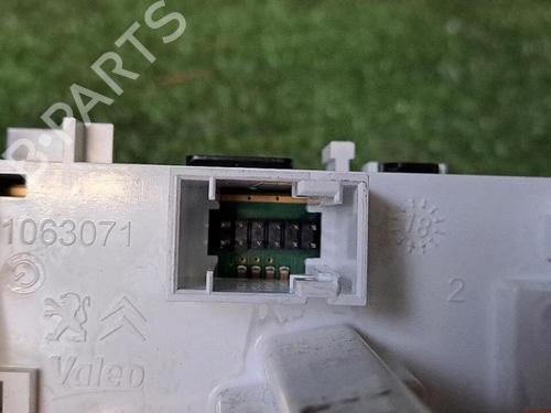 Climate control PEUGEOT 208 I (CA_, CC_) 1.2 VTi 68 / PureTech 68 | BP30076995I5