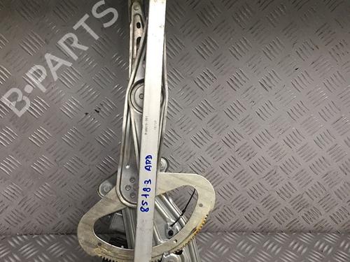 Rudehejsemotor bagstkærm højre RENAULT GRAND SCÉNIC III (JZ0/1_) 1.9 dCi (JZ0J, JZ0N, JZ1K, JZ1S) (131 hp) 29953259