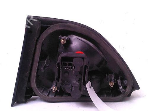 Farolim esquerdo da mala RENAULT MEGANE I Classic (LA0/1_) 1.9 D (LA0A, LA0U, LA0R) (64 hp) 30075292