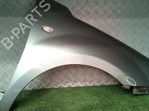 Used Right front fenders Right front fenders 30076068 30076068