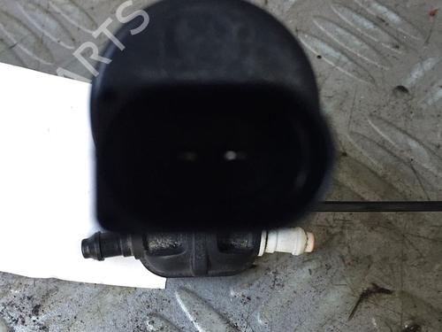 Washer pump VW TOURAN (5T1) 1.6 TDI | BP30070544E24 - Image 5