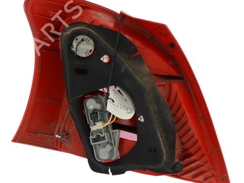 Right taillight TOYOTA YARIS (_P9_) 1.4 D-4D (NLP90_, NLP90R) | BP30122150C35