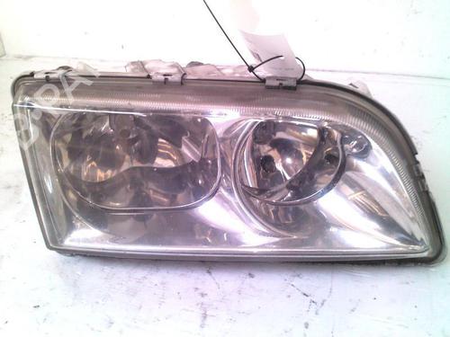 Used Right headlight Right headlight VOLVO V40 Estate (645) 1.6 (109 hp) 30075194 30075194