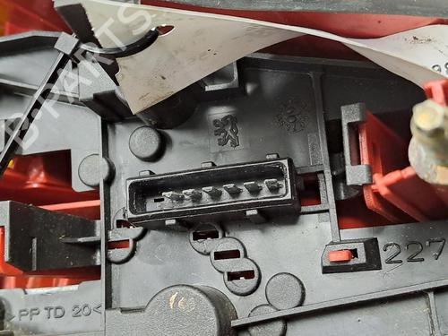 Right taillight PEUGEOT 106 II (1A_, 1C_) 1.1 i | BP24871343C35 