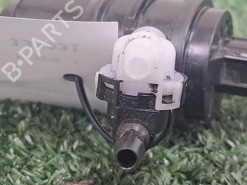 Used Washer pump FORD FIESTA VII (HJ, HF) 1.0 EcoBoost (95 hp) 29947191
