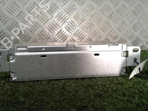 Used Radio PEUGEOT 2008 I (CU_) 1.2 VTi (82 hp) 30077312