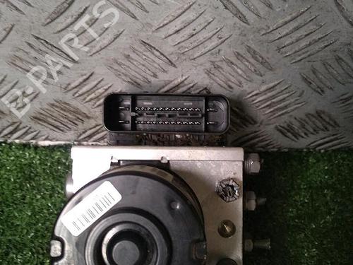 Used ABS pump RENAULT TWINGO II (CN0_) 1.2 16V (CN04, CN0B) (75 hp) 30073059