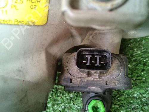 Left headlight HONDA CIVIC VI Fastback (MA, MB) 1.5 16V (MB3) | BP30073778C28 