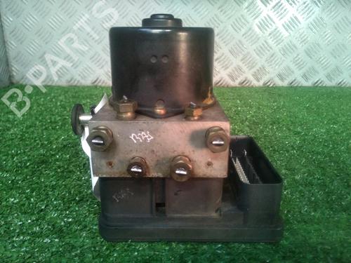 Used ABS pump FORD FIESTA V (JH_, JD_) 1.4 TDCi (68 hp) 17159938