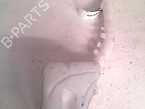 Used Windscreen washer tank Windscreen washer tank 30075348 30075348