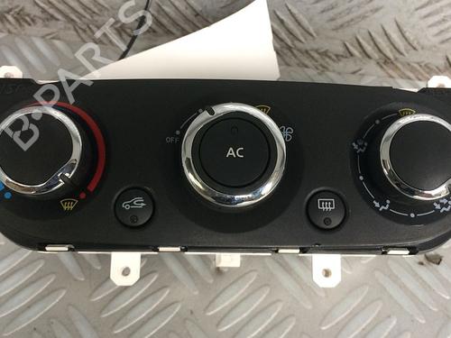 Used Climate control RENAULT CLIO IV (BH_) 0.9 TCe 90 (BHNF, BHMA, BHMH, BHJK, BHJR) (90 hp) 30070766