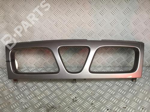 Used Grille NISSAN TERRANO II (R20) [1992-2007]  11402374