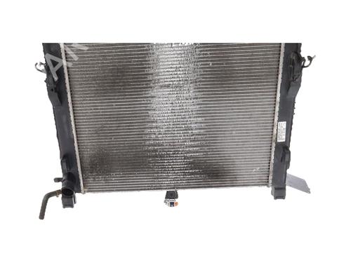 water-radiator-renault-clio-iv-bh_-2012-2013-2014-2015-2016-2017-2018-2019-2020-2021-38720765 main image