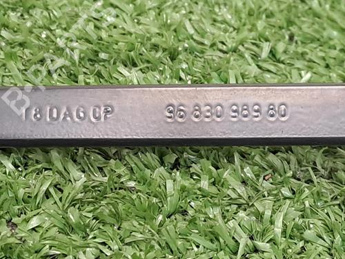 Front windshield wiper arm PEUGEOT 3008 I MPV (0U_) 2.0 HDi | BP26162070C143 