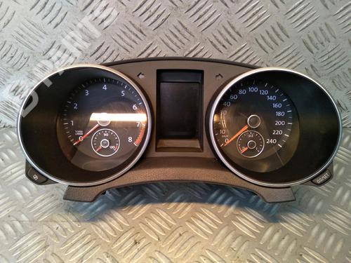 Used Instrument cluster VW GOLF VI (5K1) 1.4 (80 hp) 11405720