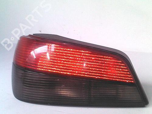 Rückleuchte Links für PEUGEOT 306 Hatchback (7A, 7C, N3, N5) 1.9 DT (90 hp) 30065697