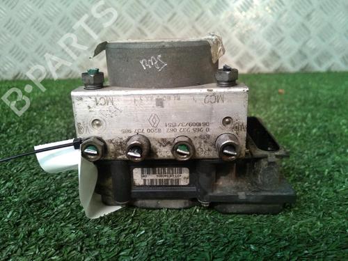 Used ABS pump RENAULT SCÉNIC II (JM0/1_) 1.5 dCi (JM1E, JM16) (106 hp) 17160778