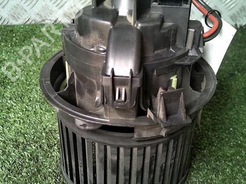 Used Heater blower motor PEUGEOT 508 I (8D_) 2.0 HDi (163 hp) 30077294