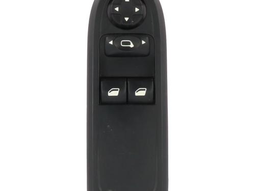 Used Left front window switch CITROËN C3 II (SC_) 1.1 i (60 hp) 31172000