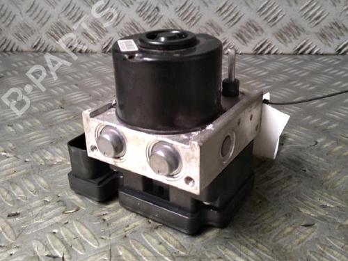 Used ABS pump ABS pump RENAULT MEGANE III Hatchback (BZ0/1_, B3_) 1.5 dCi (BZ0C) (90 hp) 30070913 30070913