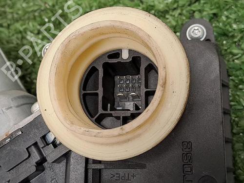 Fensterheber links vorne für TOYOTA YARIS (_P9_) 1.4 D-4D (NLP90_, NLP90R) (90 hp) 30064202