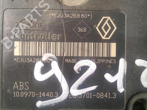 Used ABS pump RENAULT TWINGO II (CN0_) 1.5 dCi 75 (75 hp) 30073544