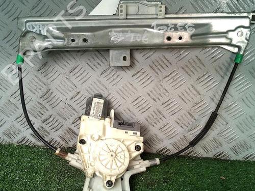 Rudehejsemekanisme Højre bagtil PEUGEOT 407 SW (6E_, 6D_) 2.0 HDi 135 | BP30075803C25