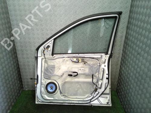 Right front door KIA SORENTO I (JC) 2.5 CRDi 4WD | BP17159926C3 