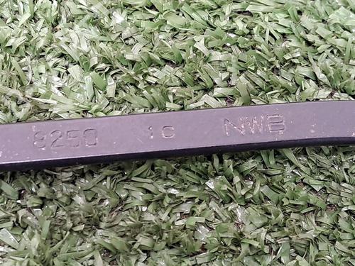 Used Front windshield wiper arm MITSUBISHI OUTLANDER III (GG_W, GF_W, ZJ, ZL, ZK) 2.4 Hybrid 4WD (GG3W) (208 hp) 30065604