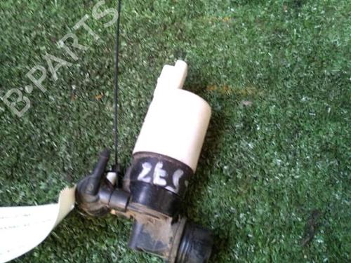Used Washer pump Washer pump RENAULT MEGANE II (BM0/1_, CM0/1_) 1.5 dCi (BM1F, CM1F) (86 hp) 30071953 30071953