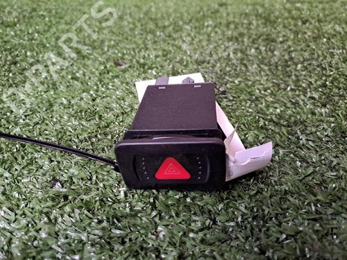 Used Warning switch VW GOLF IV (1J1) 1.9 TDI (101 hp) 19918177