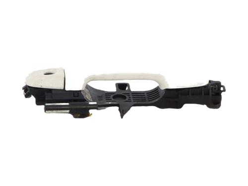 front-left-exterior-door-handle-toyota-yaris-_p13_-2010-2011-2012-2013-2014-2015-2016-2017-2018-2019-2020-38024588 main image