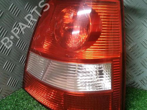 Used Right taillight KIA SORENTO I (JC) 2.5 CRDi 4WD (140 hp) 30073538