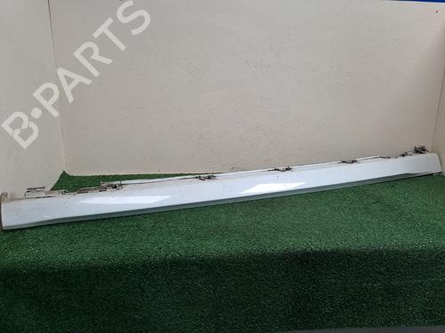Used Right sideskirt Right sideskirt 37730413 37730413